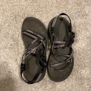 Black Aztec print Chacos! Women’s size 8.